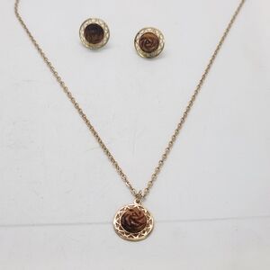 Vtg Tigers Eye Gold Tone Carved Rose Earrings Pendant Necklace Set S Coventry
